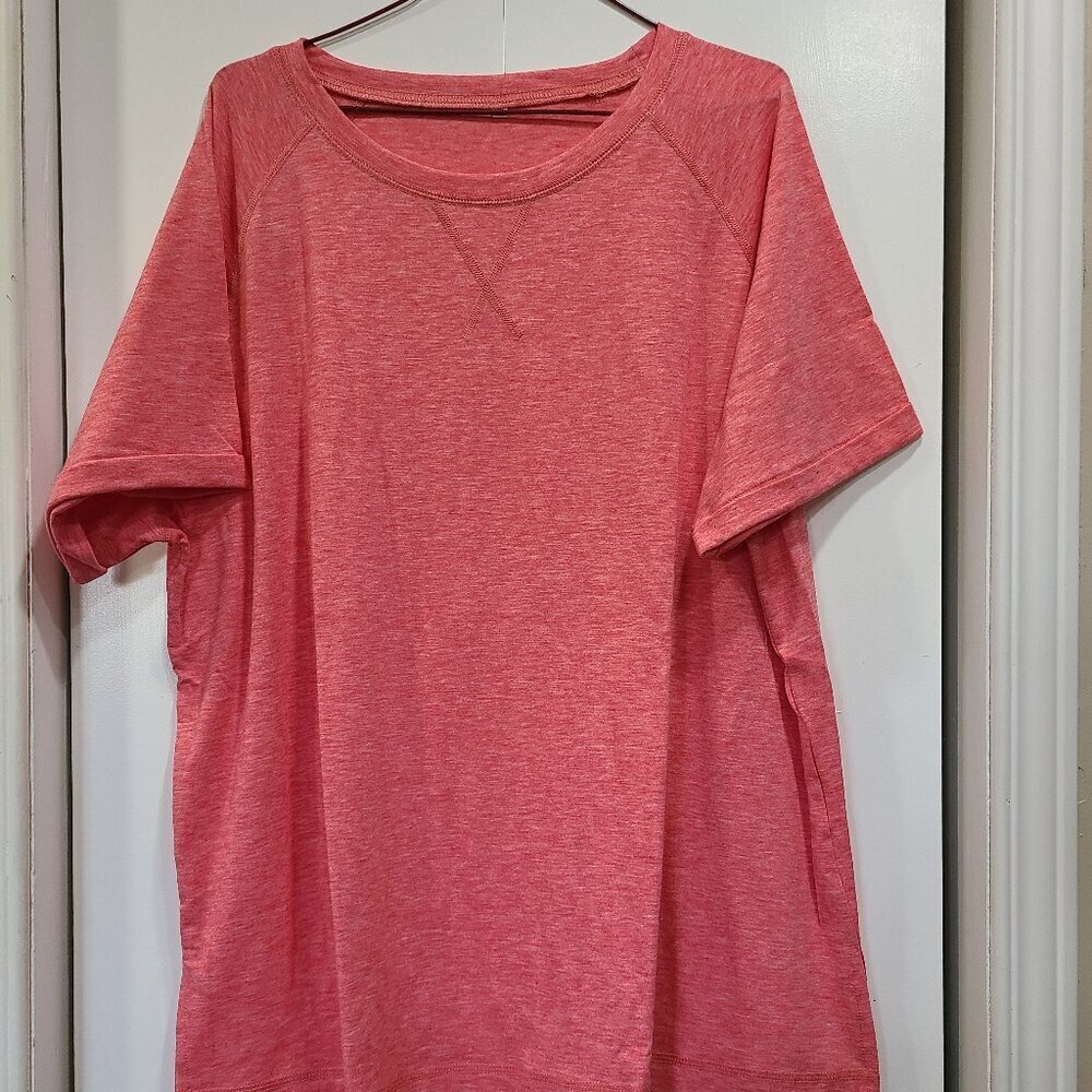 🥵 NWOT  Pink tshirt with hemmed sleeves